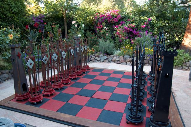 Marvin Avenue Chess Club: sculpture by Hardy Jones
